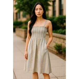 AMERICAN EAGLE STRIPED SUMMER DRESS SIZE MEDIUM